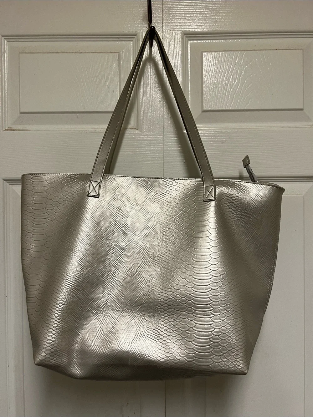 UNBRANDED Large Silver Embossed Tote Bag